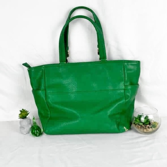 💚Olivia+Joy Emerald Green Vegan Leather Large Structured Work Tote💚 - Picture 2 of 16